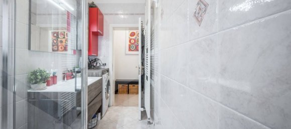3 rooms Apartment in Bologna, Italy No. 26259 10