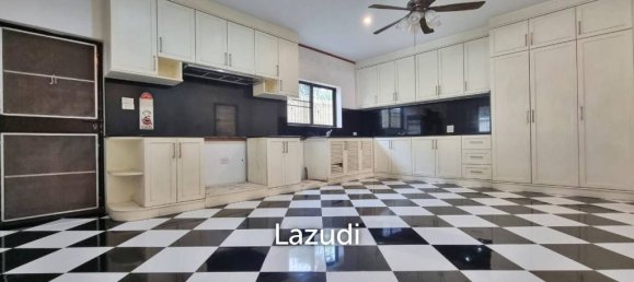 Café/restaurante de 7 dormitorios en Pattaya, Thailand No. 15569 10