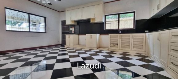 Café/restaurante de 7 dormitorios en Pattaya, Thailand No. 15569 8