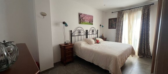 Adosado de 4 dormitorios en Estepona, Spain No. 81218 16