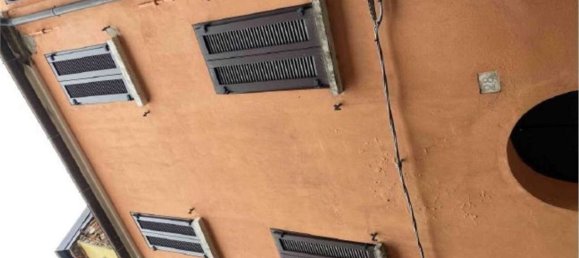 2 rooms Apartment in Ferrara, Italy No. 25060 3