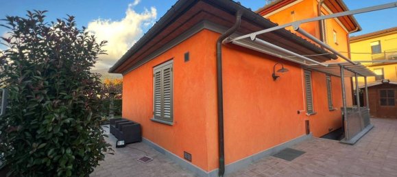 3 Schlafzimmer Villa in Montale, Italy, Nr. 219153 4