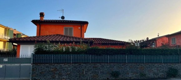 3 Schlafzimmer Villa in Montale, Italy, Nr. 219153 37