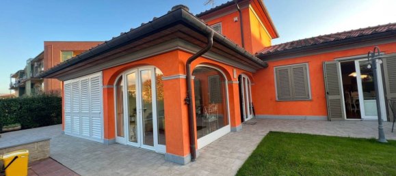 3 Schlafzimmer Villa in Montale, Italy, Nr. 219153 11