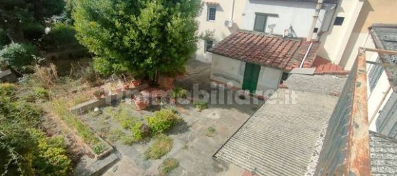 4 bedrooms House in Florence, Italy No. 337613 8