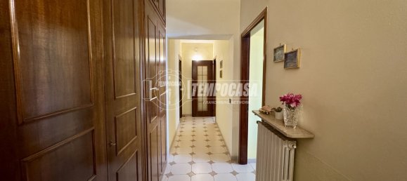 4 rooms Apartment in Caserta, Italy No. 286560 16