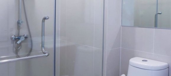 2 Schlafzimmer Eigentumswohnung in Huai Khwang, Thailand, Nr. 4667 12