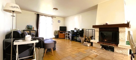 3 bedrooms House in Sours, France No. 60873 4