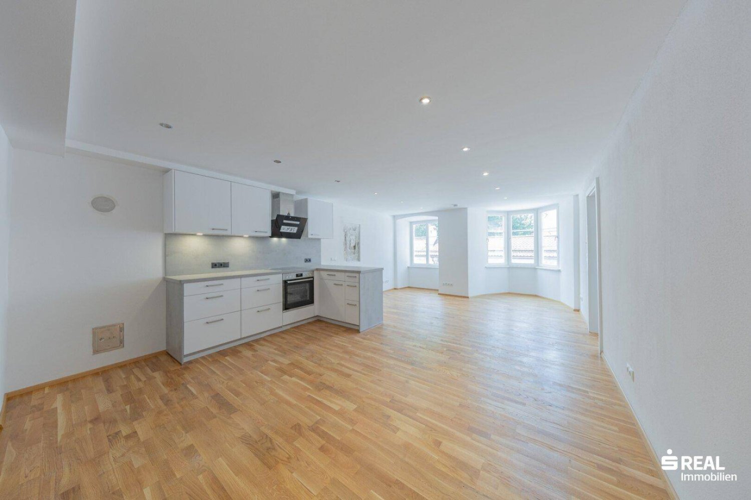 2 rooms Apartment in Hall in Tirol, Austria No. 222777