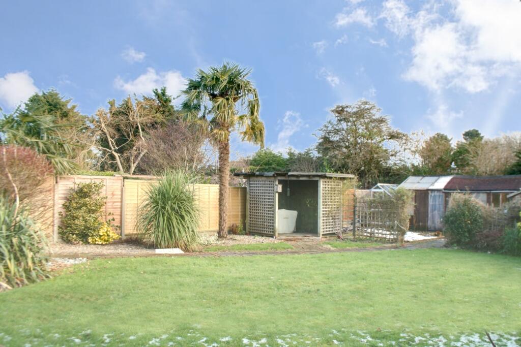 3 bedrooms Bungalow in Biggin Hill, United Kingdom No. 13445