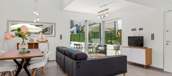 3 Schlafzimmer Villa in Guardamar del Segura, Spain, Nr. 176041 5