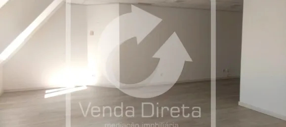 44m² Office in Lisbon, Portugal No. 94101 2