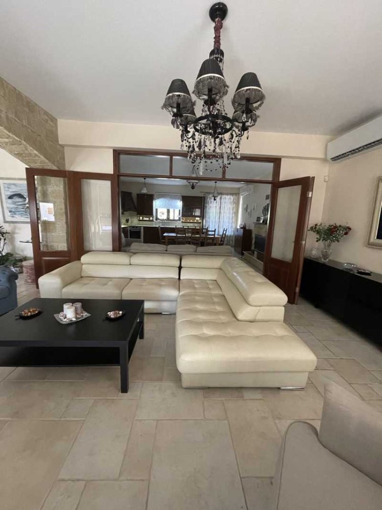 7 Schlafzimmer Gewerbliche Immobilie in Episkopi, Cyprus, Nr. 7177