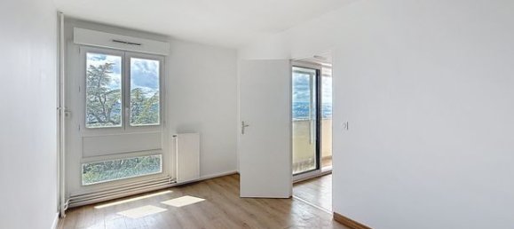1 bedroom Apartment in Saint-Etienne, France No. 306923 6