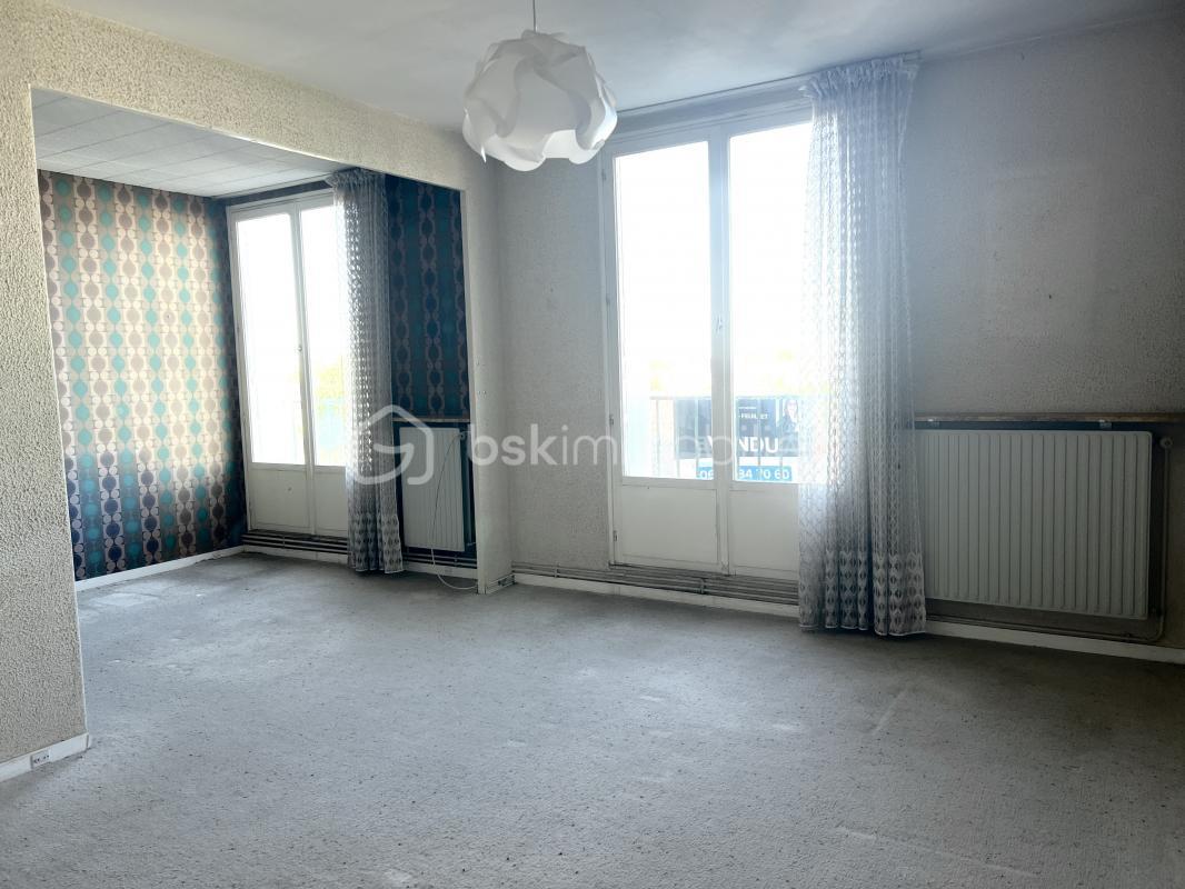 2 bedrooms Apartment in Fleury-les-Aubrais, France No. 94211