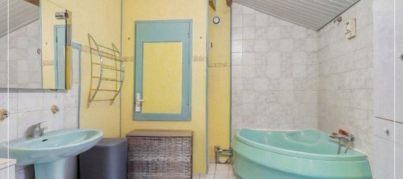 4 bedrooms House in Mareuil-en-Brie, France No. 57361 7