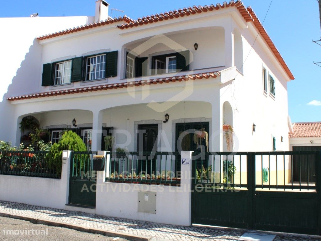 5 bedrooms House in Samora Correia, Portugal No. 321435