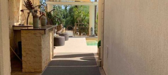 5 Schlafzimmer Villa in Mesa Geitonia, Cyprus, Nr. 19120 14