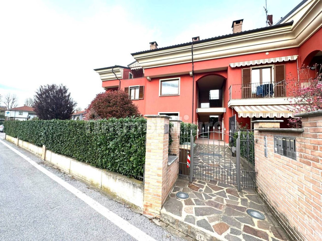 Apartamento de 1 dormitorio en Cherasco, Italy No. 128255