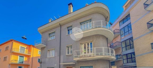 4 bedrooms Apartment in Alba Adriatica, Italy No. 28324 3