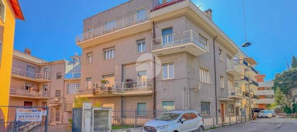 4 bedrooms Apartment in Alba Adriatica, Italy No. 28324 2