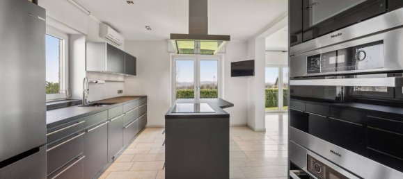 Villa de 6 habitaciónes en Ennepe-Ruhr, Germany No. 233290 2