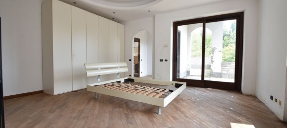12 rooms Villa in Bellinzago Novarese, Italy No. 284018 16