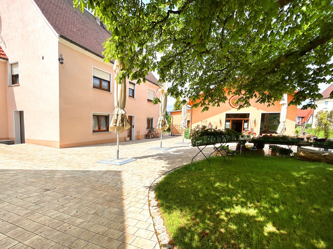  بناية في Nurnberger Land, Germany 200متر مربع رقم 249242