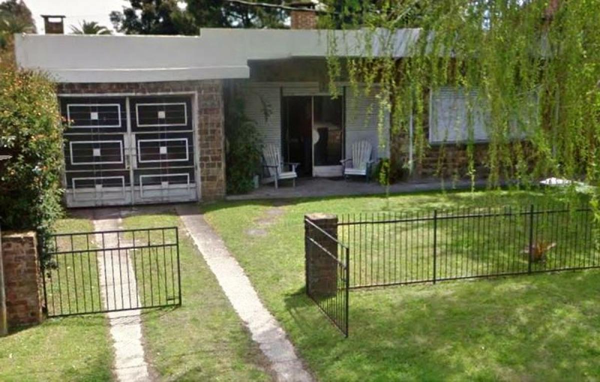 3 bedrooms House in Canelones, Uruguay No. 6874