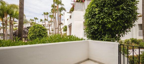 Apartamento de 3 dormitorios en Marbella, Spain No. 70993 43