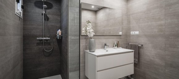 Apartamento de 3 dormitorios en Marbella, Spain No. 70993 42