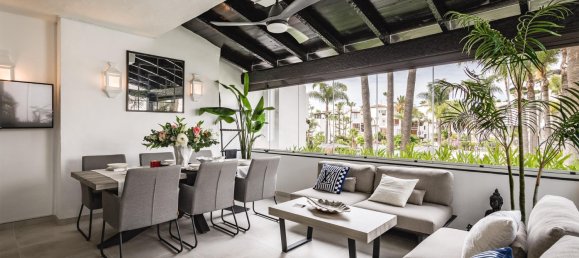 Apartamento de 3 dormitorios en Marbella, Spain No. 70993 5