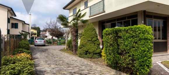 Villa de 5 divisões em Ponte San Nicolò, Italy N.º 37716 2