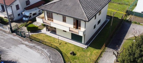 Villa de 5 divisões em Ponte San Nicolò, Italy N.º 37716 38