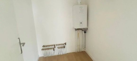 3 bedrooms Apartment in Senlis, France No. 55322 7