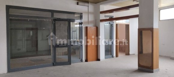 4 rooms Commercial property in Signa, Italy No. 151340 2