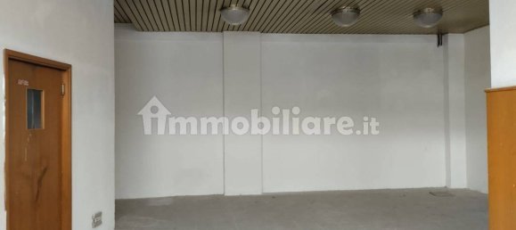 4 rooms Commercial property in Signa, Italy No. 151340 6