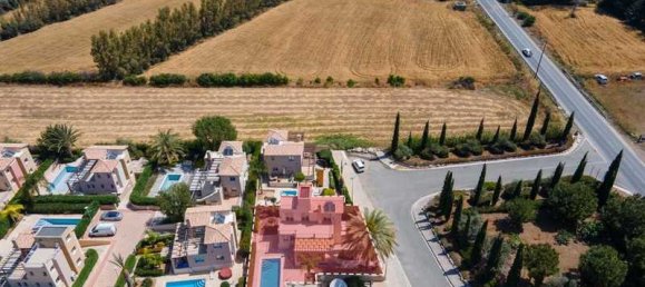 3 bedrooms Commercial property in Polis, Cyprus No. 6951 6