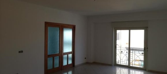 3 bedrooms House in Milazzo, Italy No. 252404 2