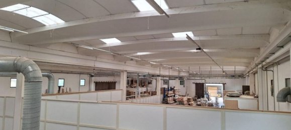 1900m² Warehouse in Serino, Italy No. 369961 3