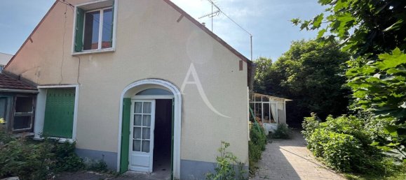 Casa de 3 dormitorios en Checy, France No. 51130 2