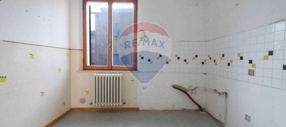 3 rooms Apartment in Cupramontana, Italy No. 5678 4