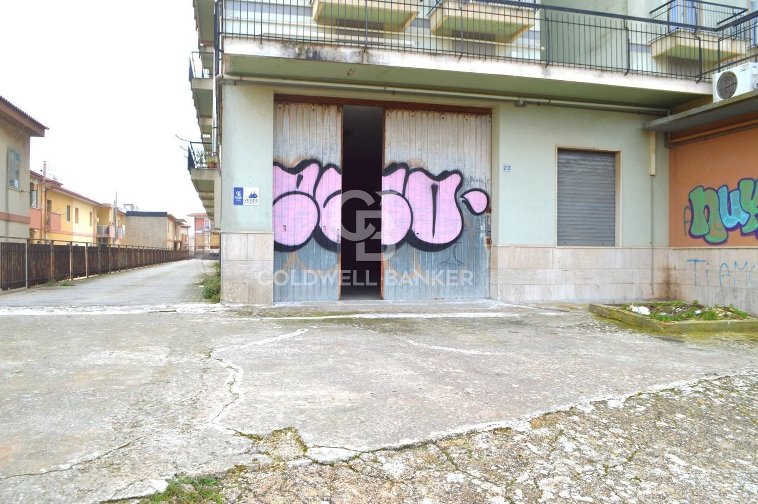 270m² Commercial property in Ragusa, Italy No. 82553