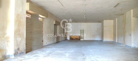 270m² Commercial property in Ragusa, Italy No. 82553 8