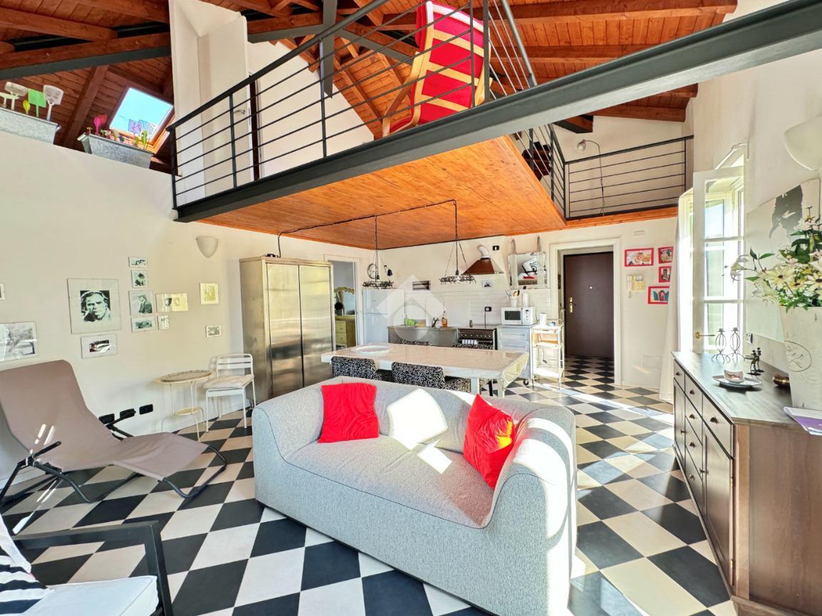 Apartamento de 3 habitaciónes en Bellano, Italy No. 93010