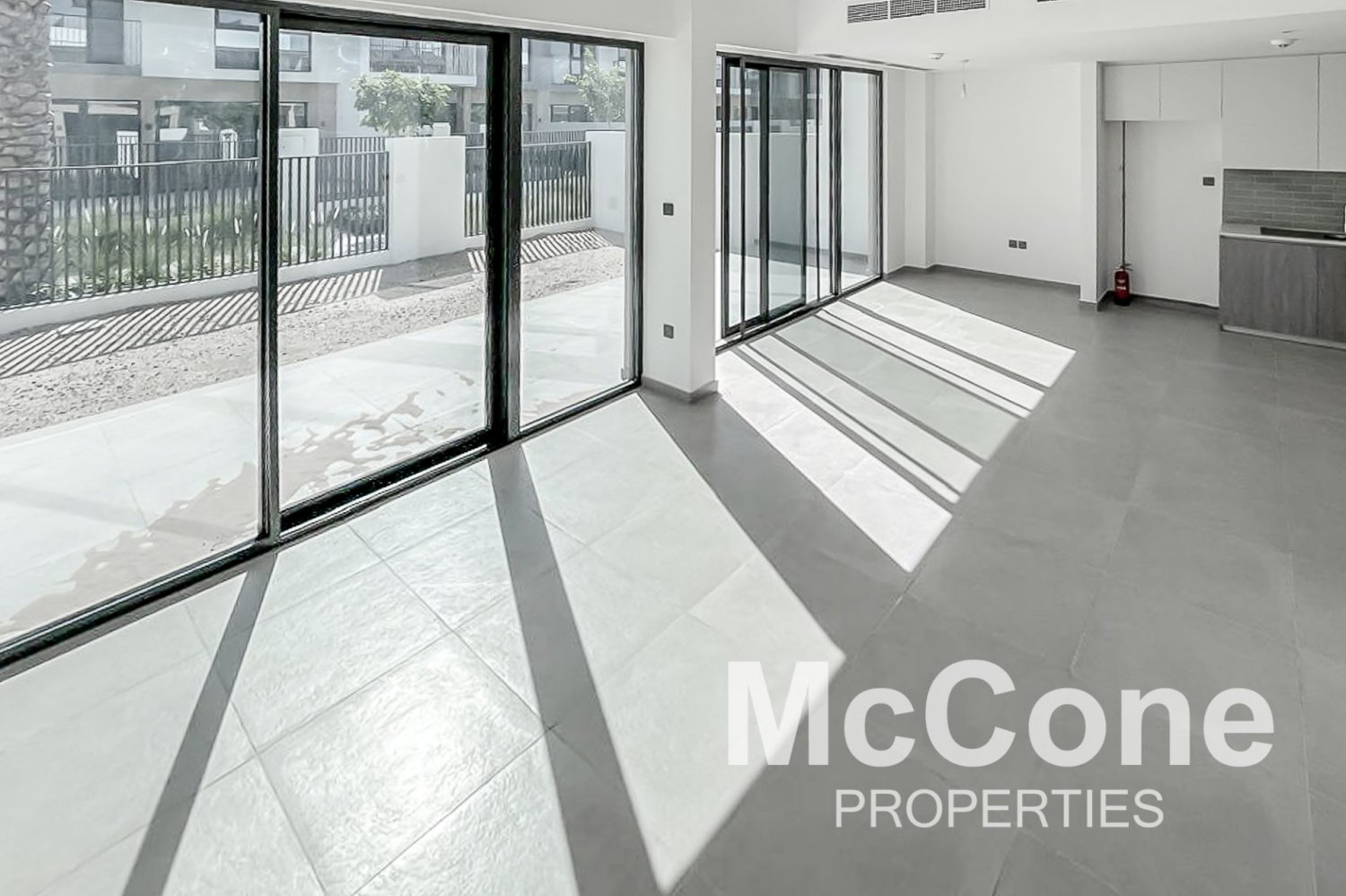 Moradia em banda T4 em The Valley, UAE N.º 32402