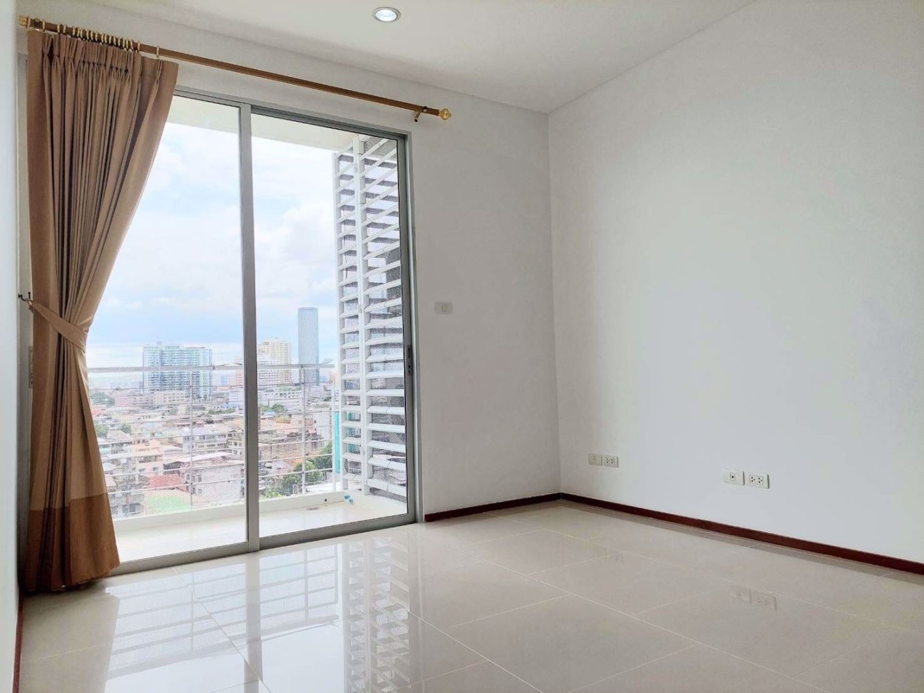 1 chambre Condo à Khlong San, Thailand No. 4561