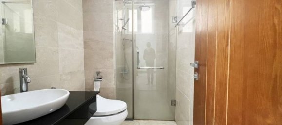 Apartamento de 3 dormitorios en Tay Ho, Vietnam No. 488 12