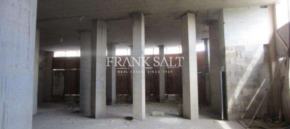 Oficina en Balzan, Malta 895 m² No. 11866 11