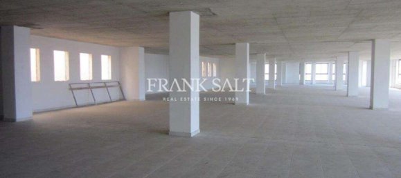 Oficina en Balzan, Malta 895 m² No. 11866 4